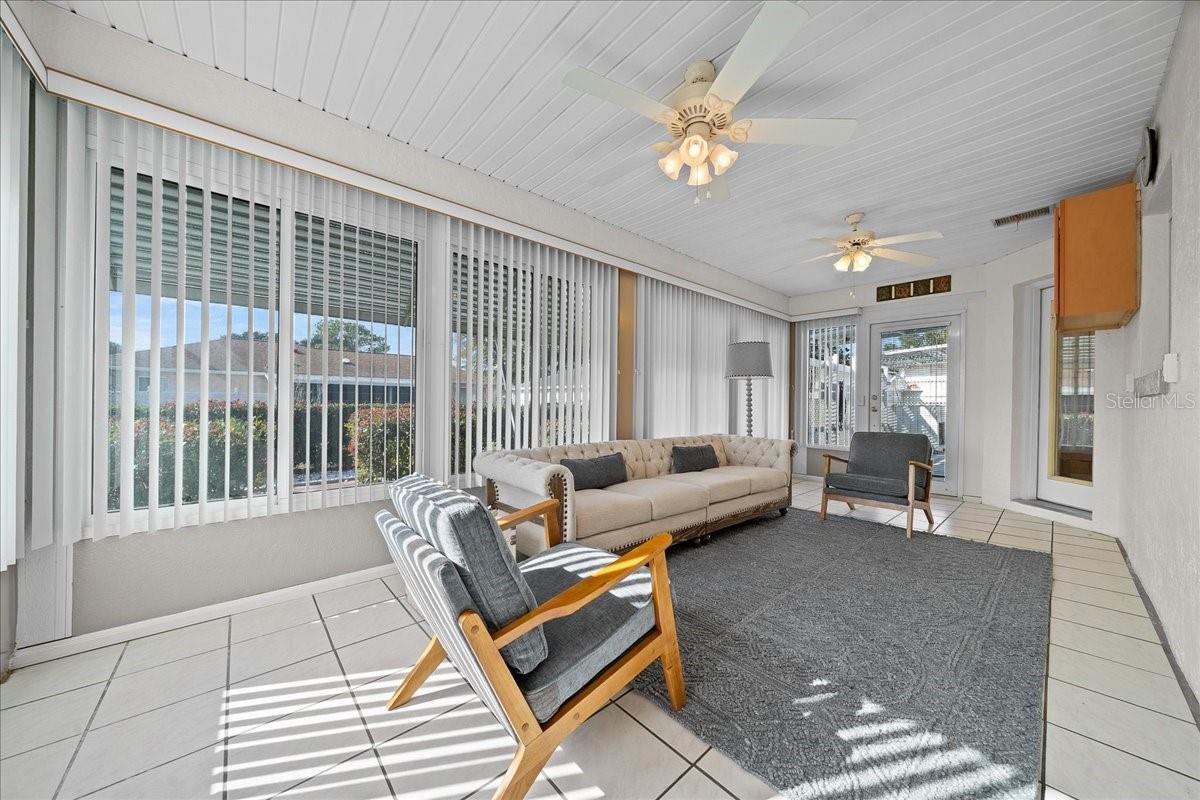 Image 18 of 58 For 8594 61st Court