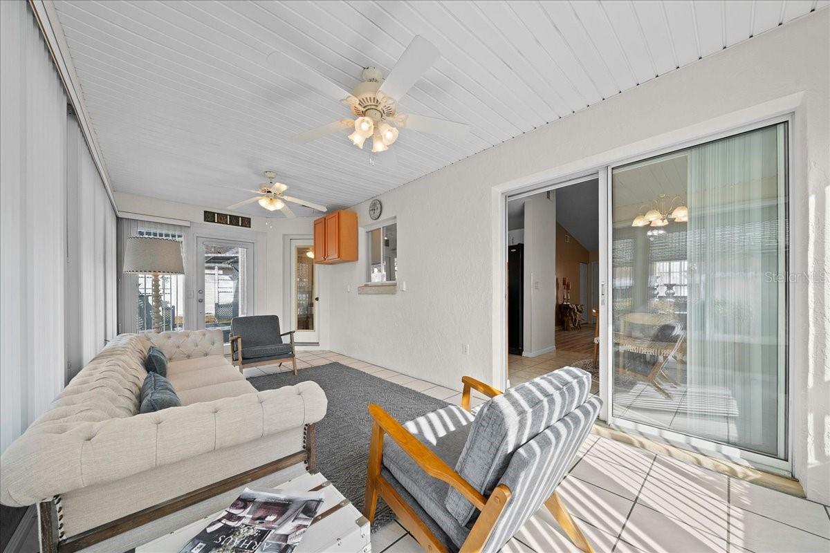 Image 20 of 58 For 8594 61st Court