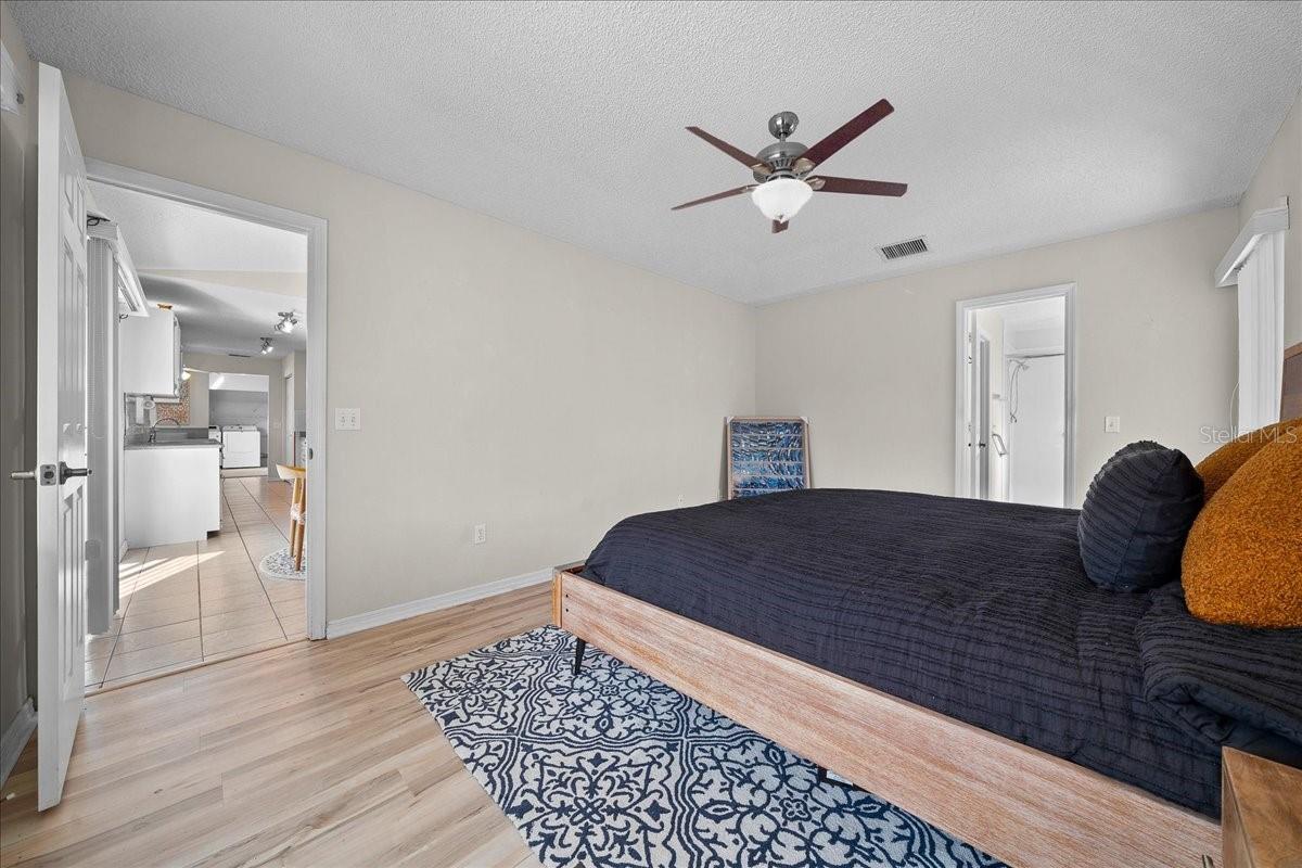 Image 24 of 58 For 8594 61st Court