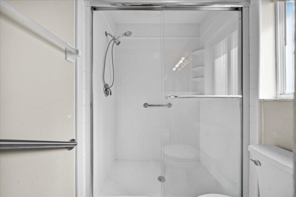 Image 35 of 58 For 8594 61st Court