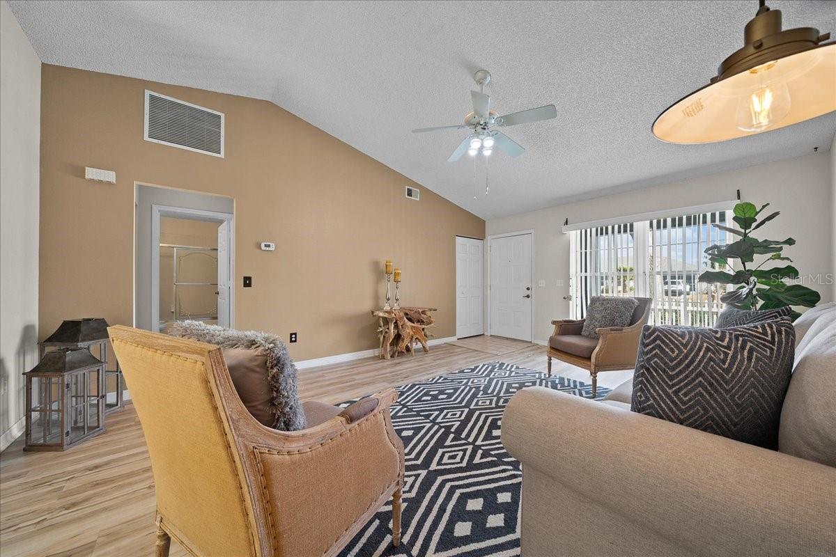 Image 9 of 58 For 8594 61st Court