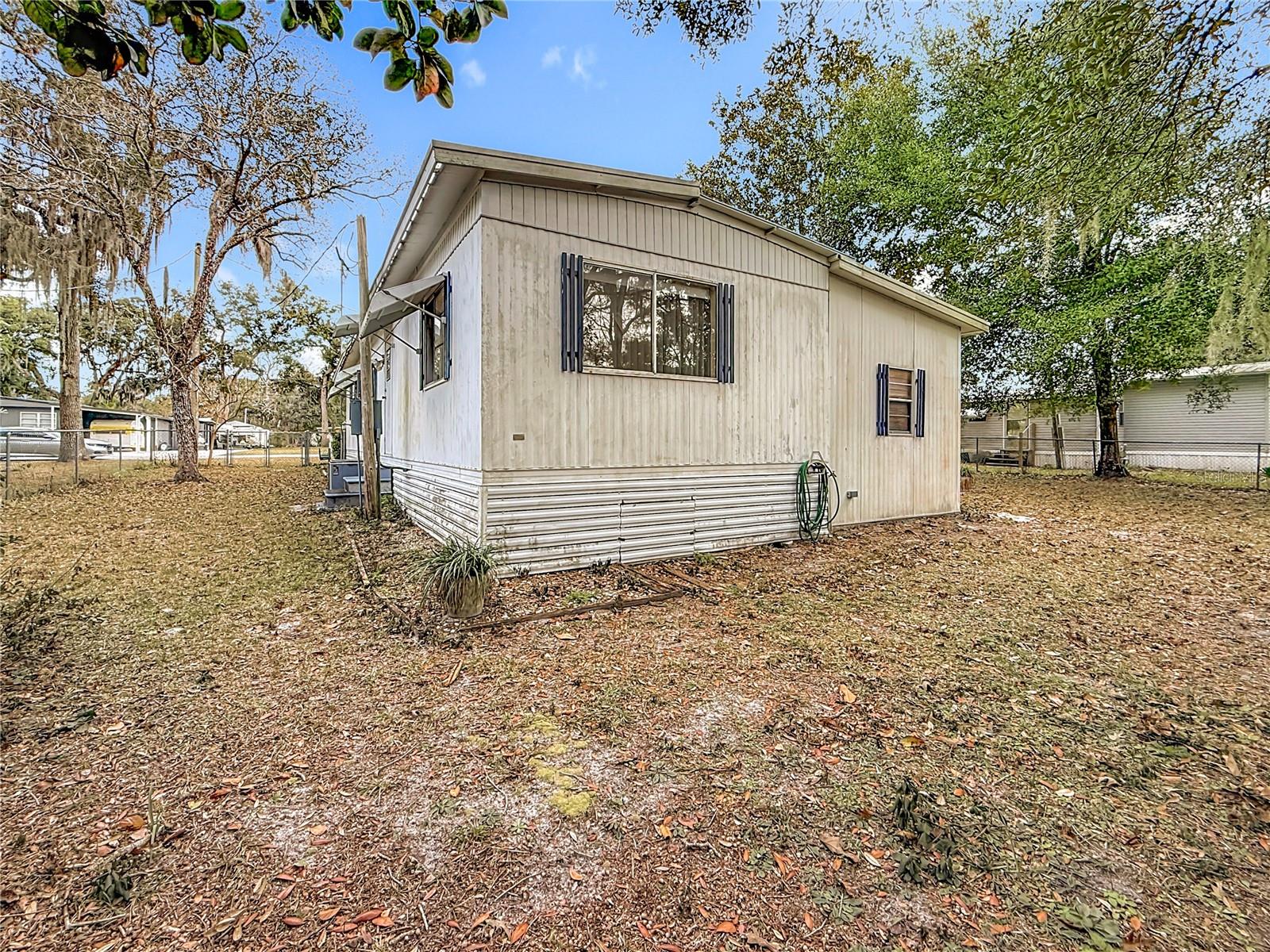 Image 13 of 58 For 11084 114th Street