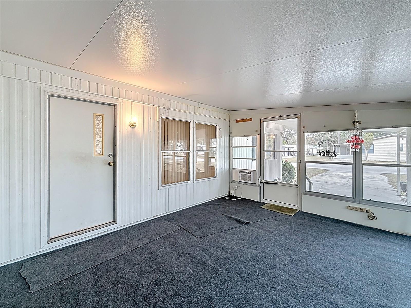 Image 17 of 58 For 11084 114th Street