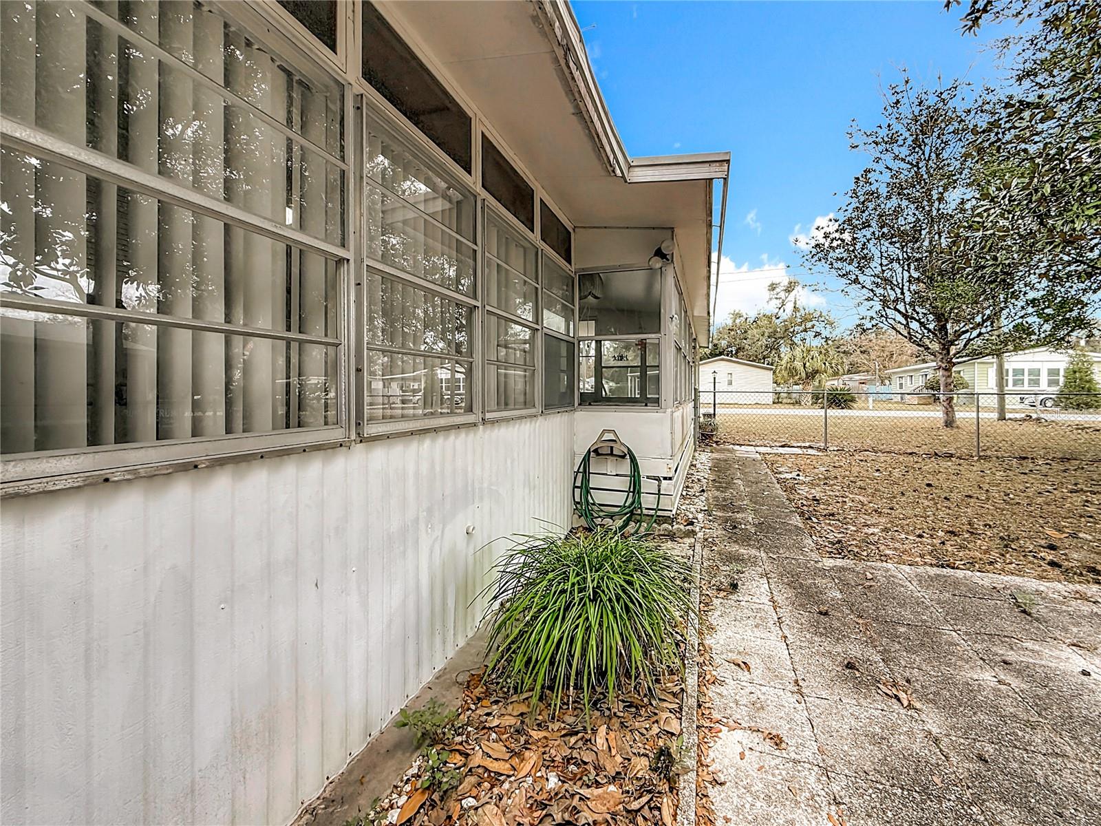 Image 6 of 58 For 11084 114th Street