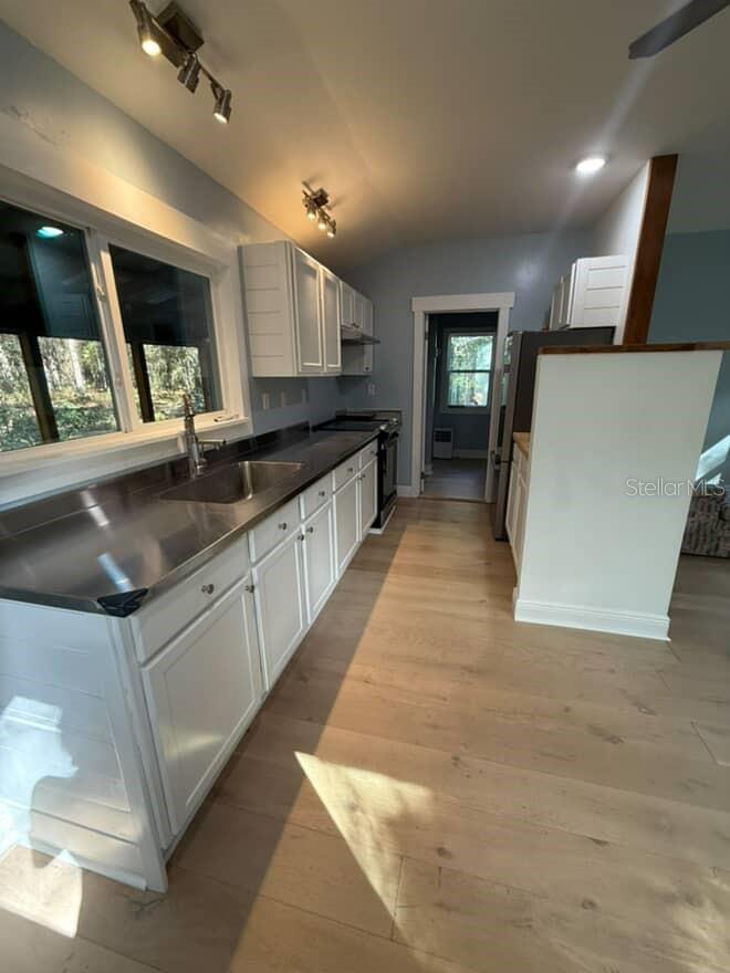 Image 4 of 23 For 17773 36th Loop