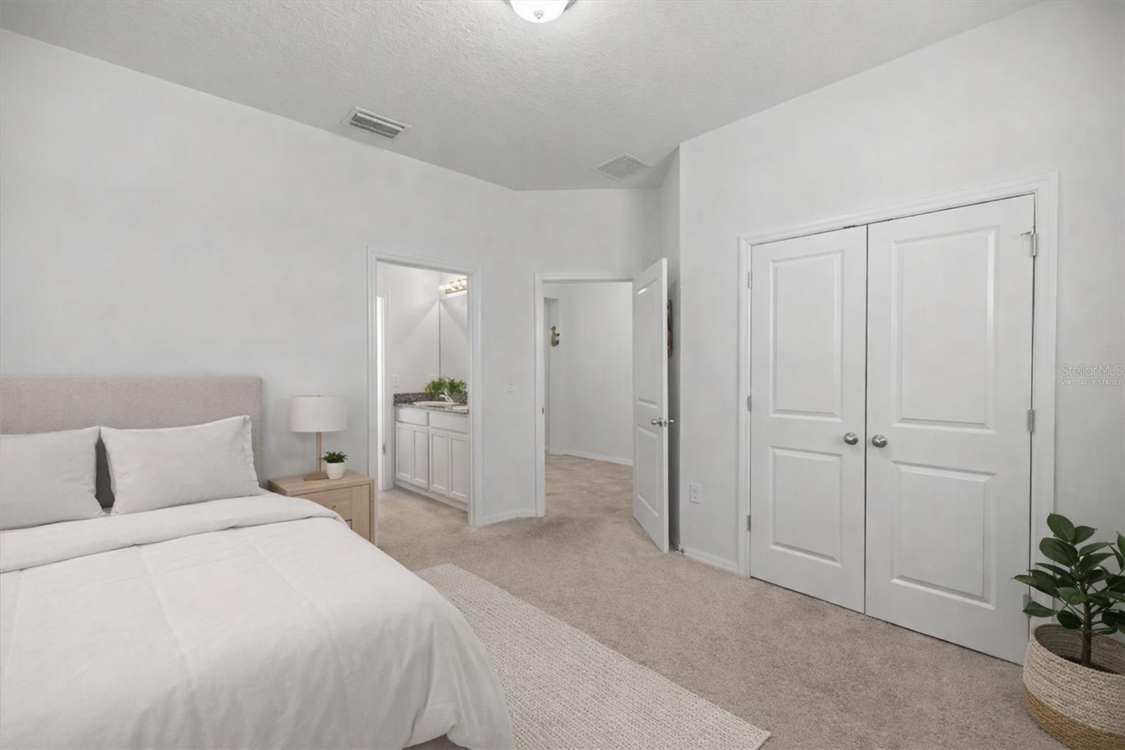 Image 14 of 33 For 5608 50th Court