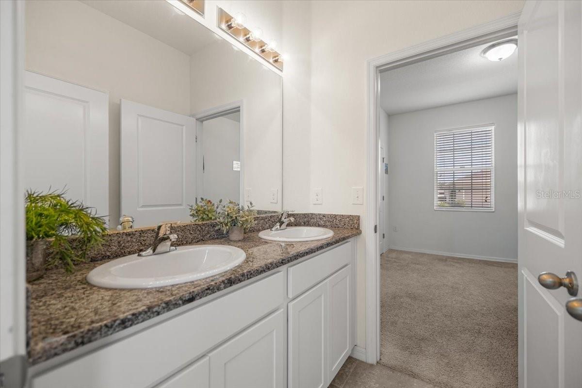 Image 16 of 33 For 5608 50th Court