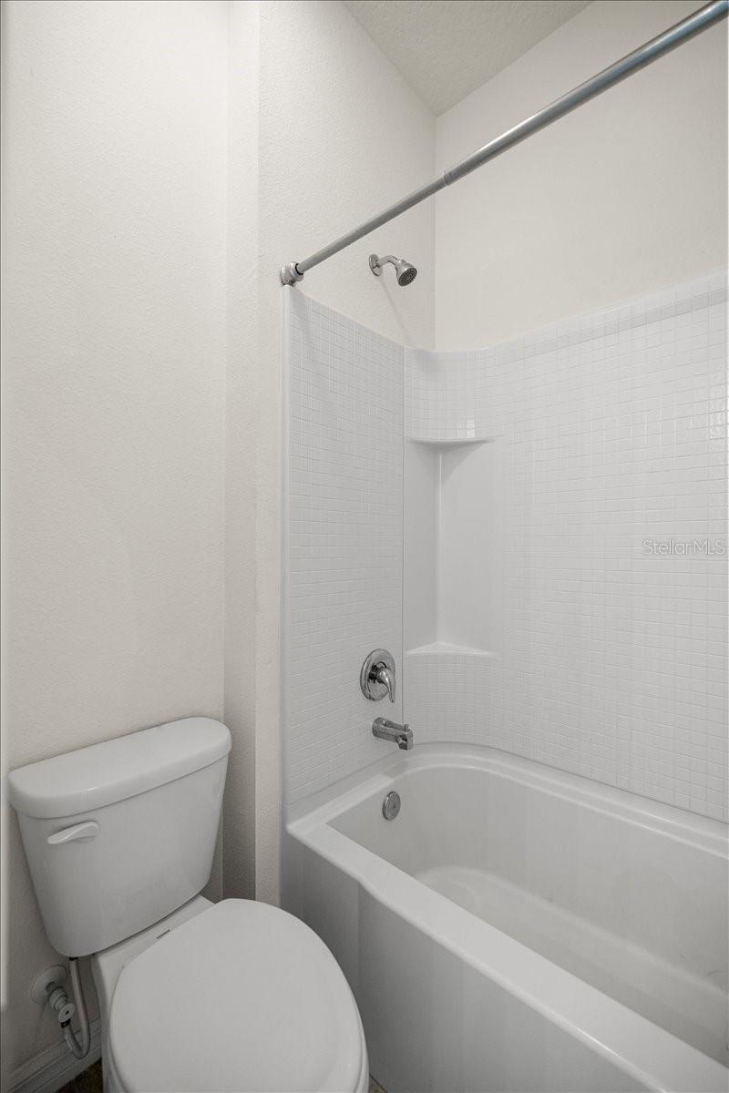 Image 17 of 33 For 5608 50th Court