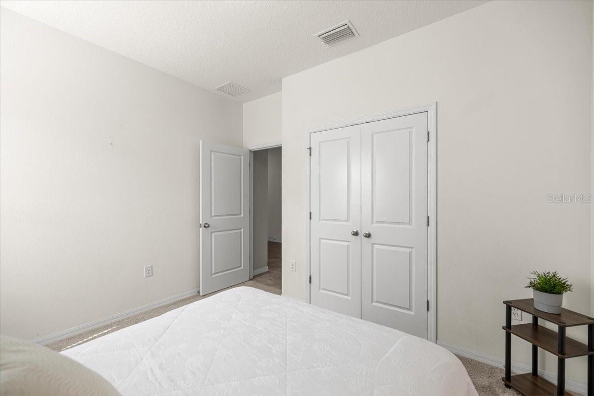 Image 19 of 33 For 5608 50th Court