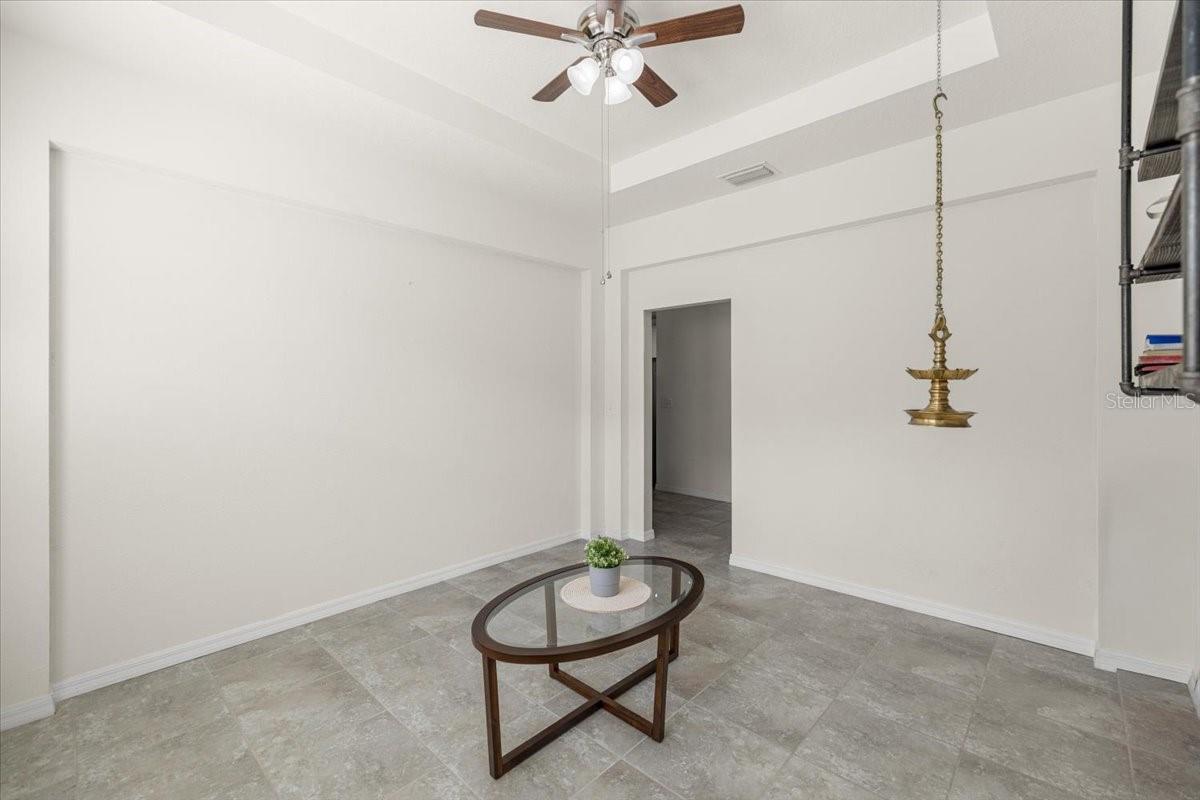 Image 21 of 33 For 5608 50th Court