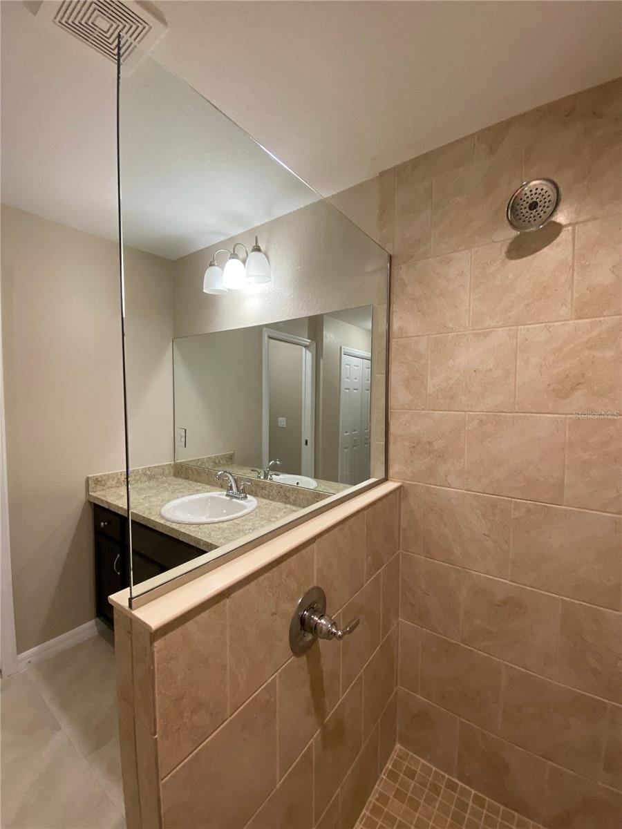 Image 20 of 29 For 5860 197th Terrace