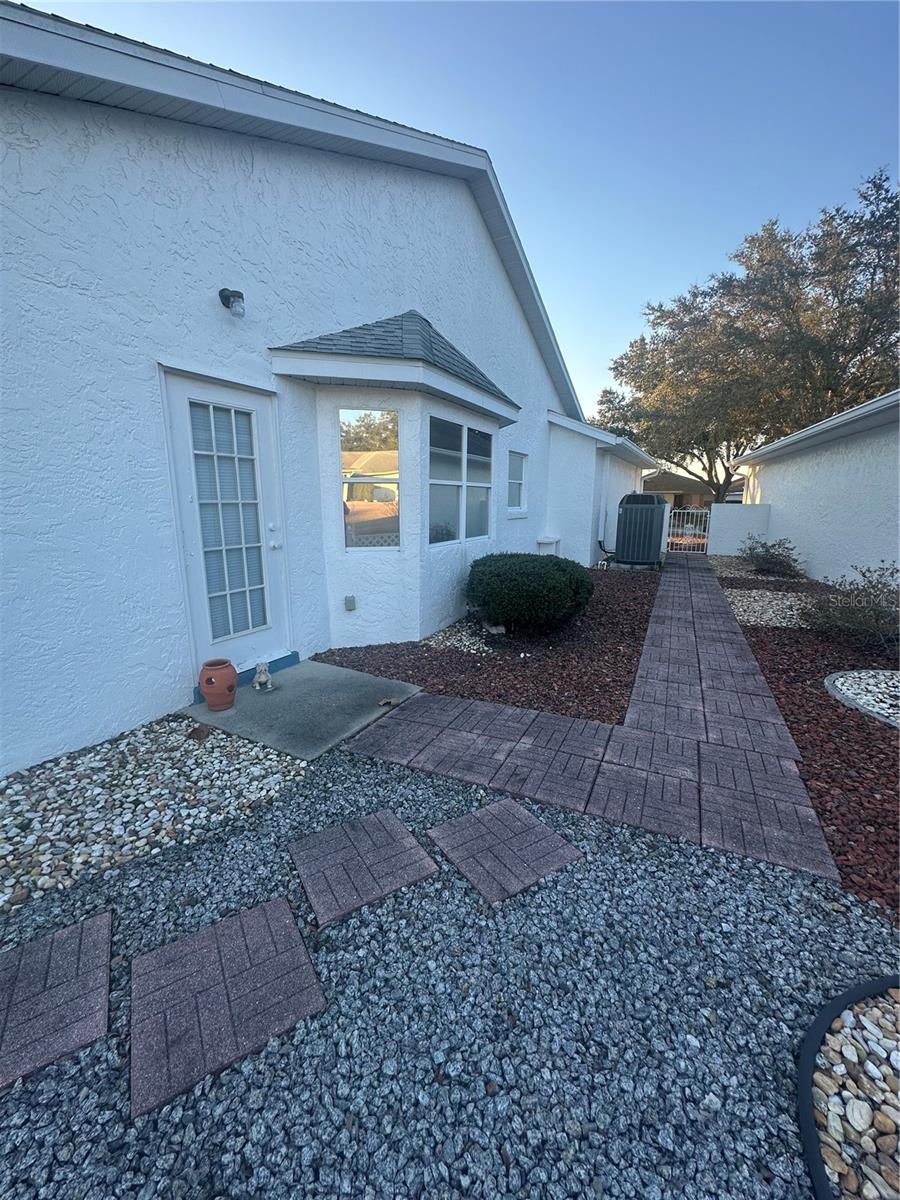 Image 22 of 25 For 9258 91st Circle