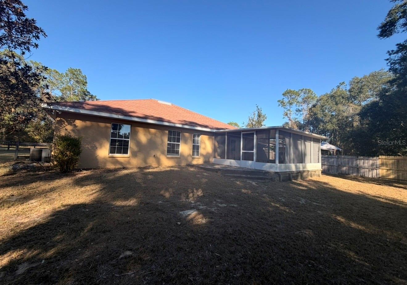 Image 11 of 11 For 1221 Poe Street