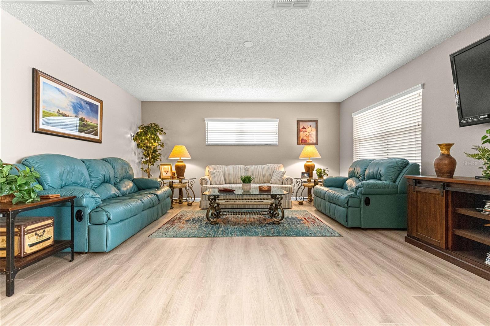 Image 6 of 58 For 9746 96th Street