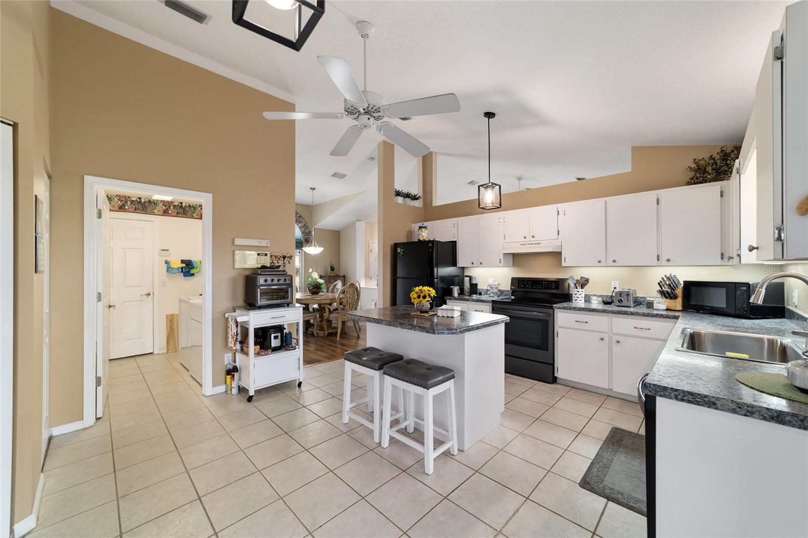 Image 11 of 26 For 5245 21st Loop