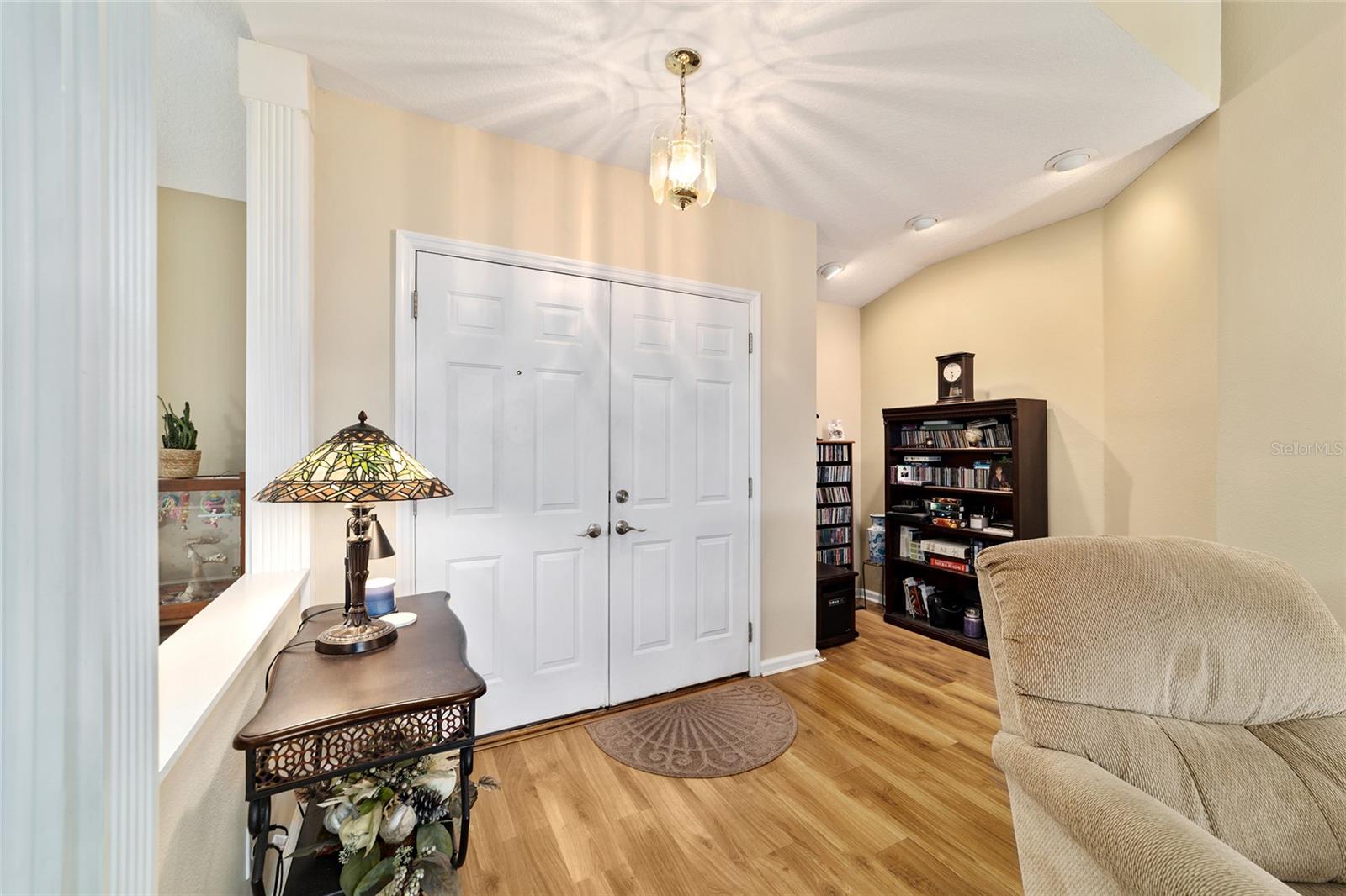 Image 4 of 26 For 5245 21st Loop