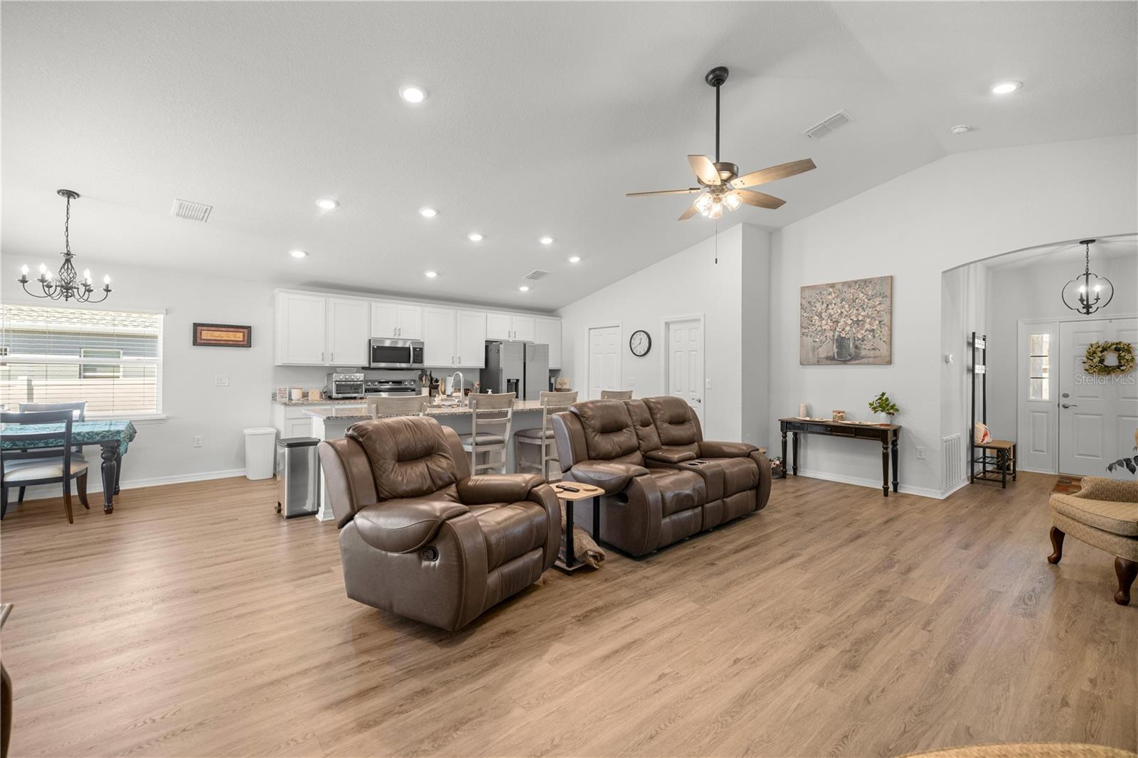 Image 22 of 33 For 4810 91st Place