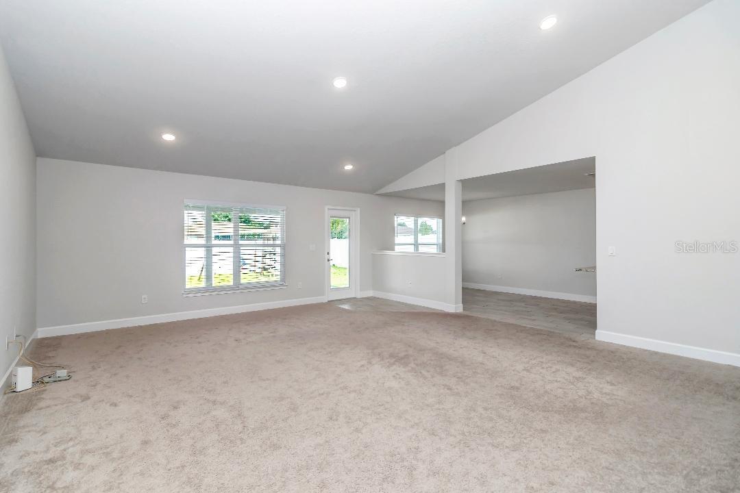 Image 5 of 25 For 8376 59th Terrace