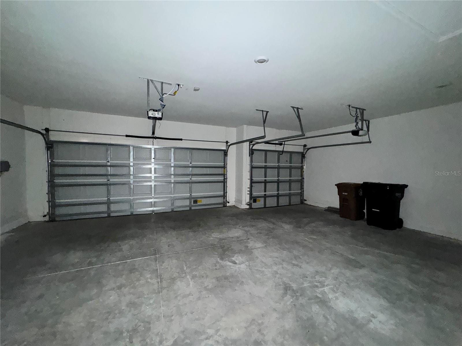 Listing photo id 10 for 1308 43rd Road