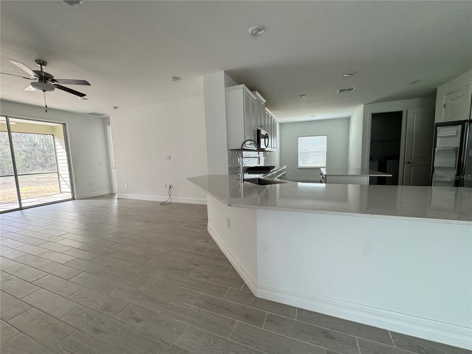 Listing photo id 12 for 1308 43rd Road