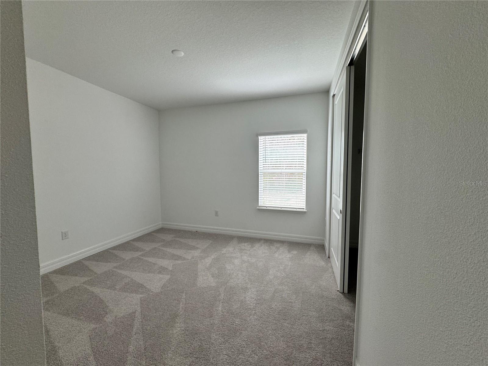 Listing photo id 13 for 1308 43rd Road