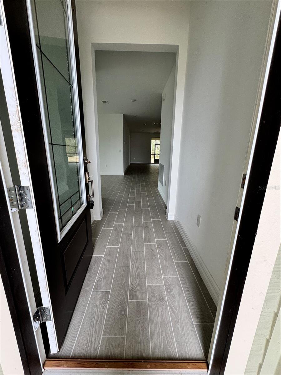 Listing photo id 1 for 1308 43rd Road