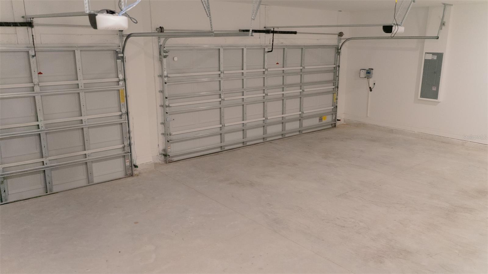 Listing photo id 24 for 4140 13th Terrace