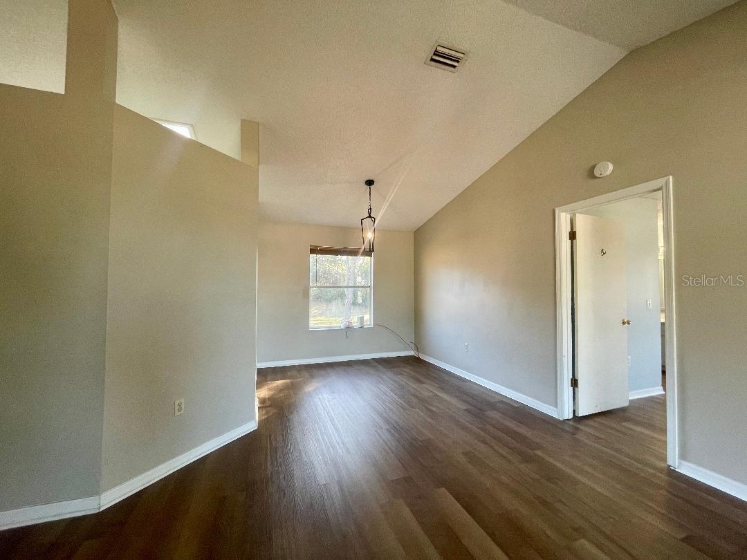 Image 7 of 22 For 36422 Birdie Court