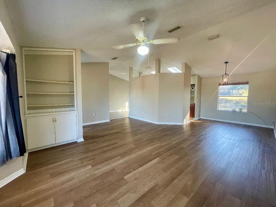 Image 9 of 22 For 36422 Birdie Court