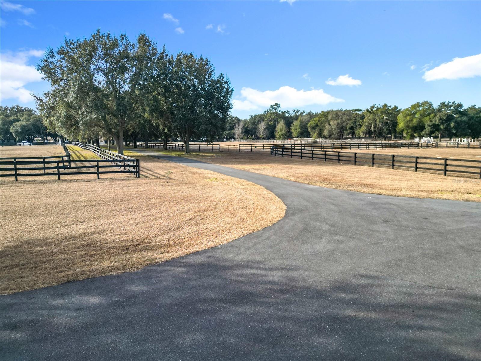 Image 39 of 44 For 21051 42nd Street