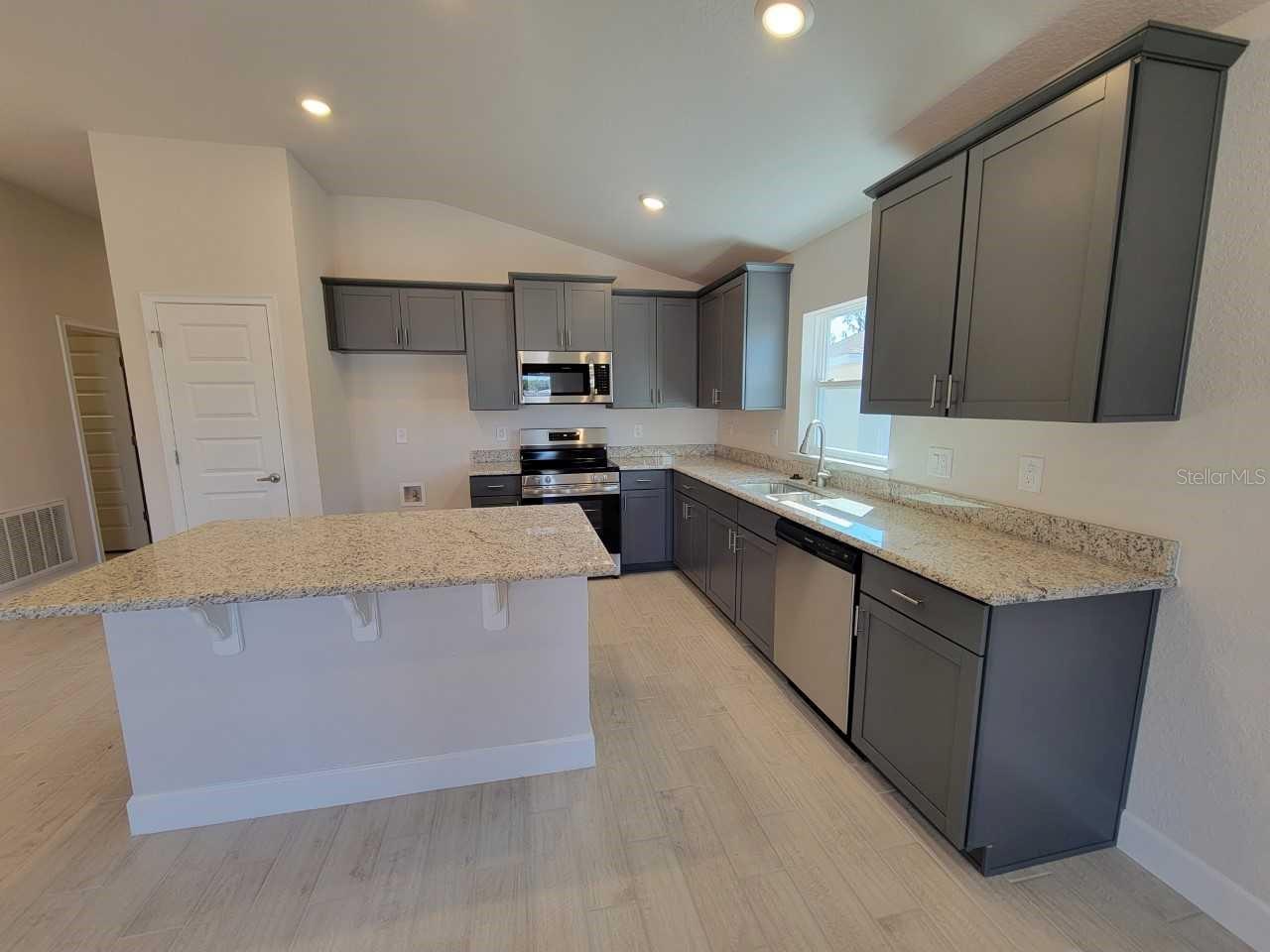 Image 5 of 34 For 4537 91st Lane Road