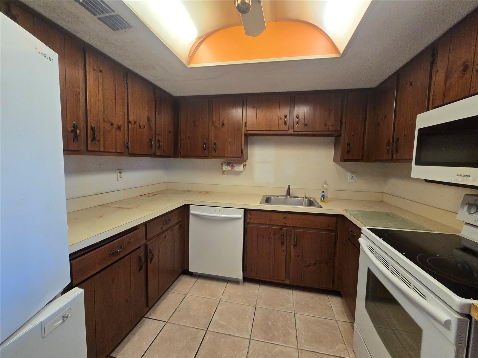 Image 4 of 30 For 512 Fairways Circle A