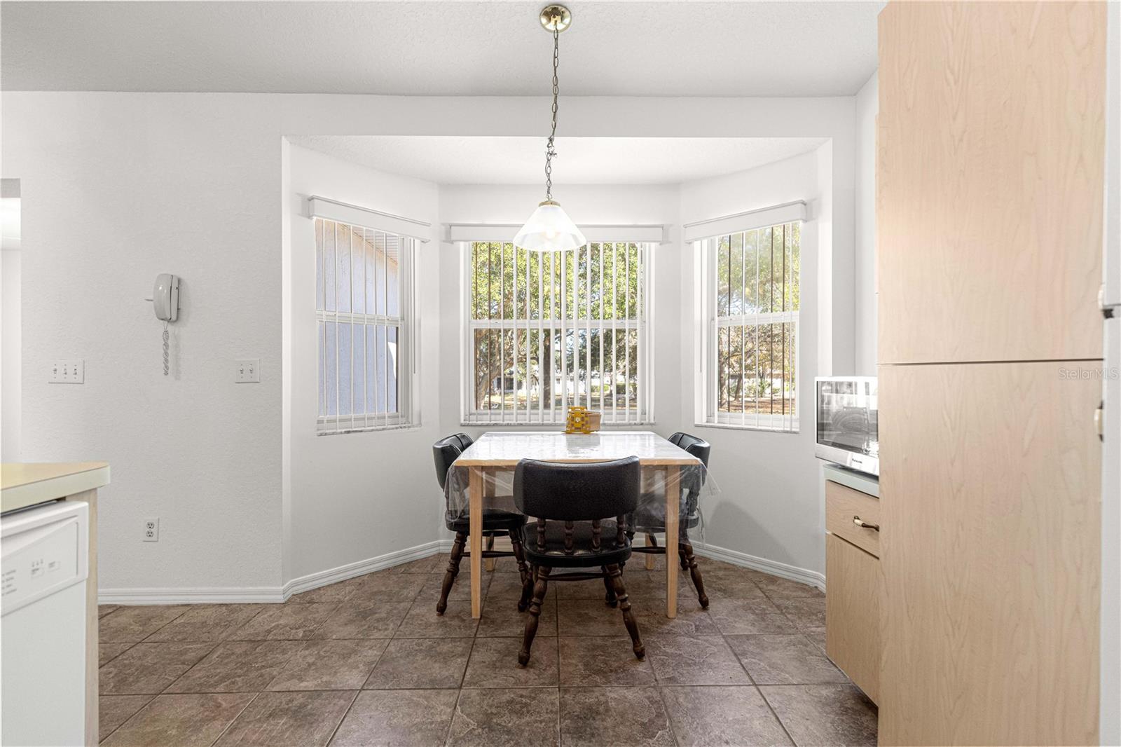 Image 12 of 39 For 6115 104th Street