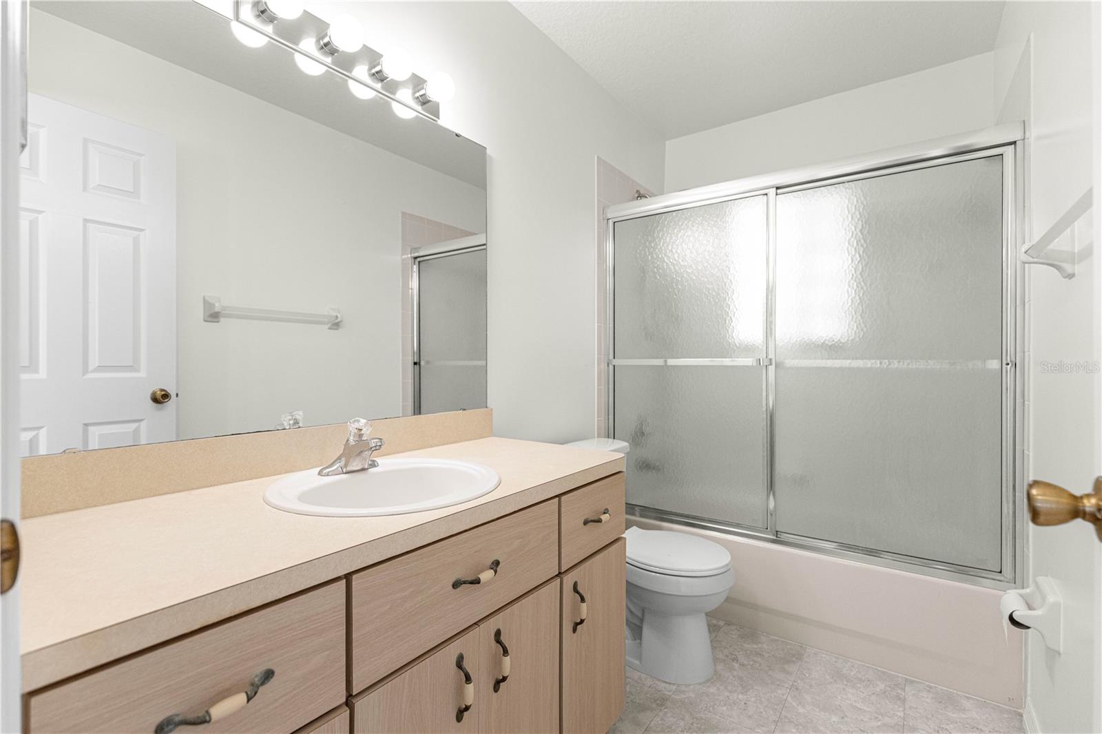 Image 23 of 39 For 6115 104th Street