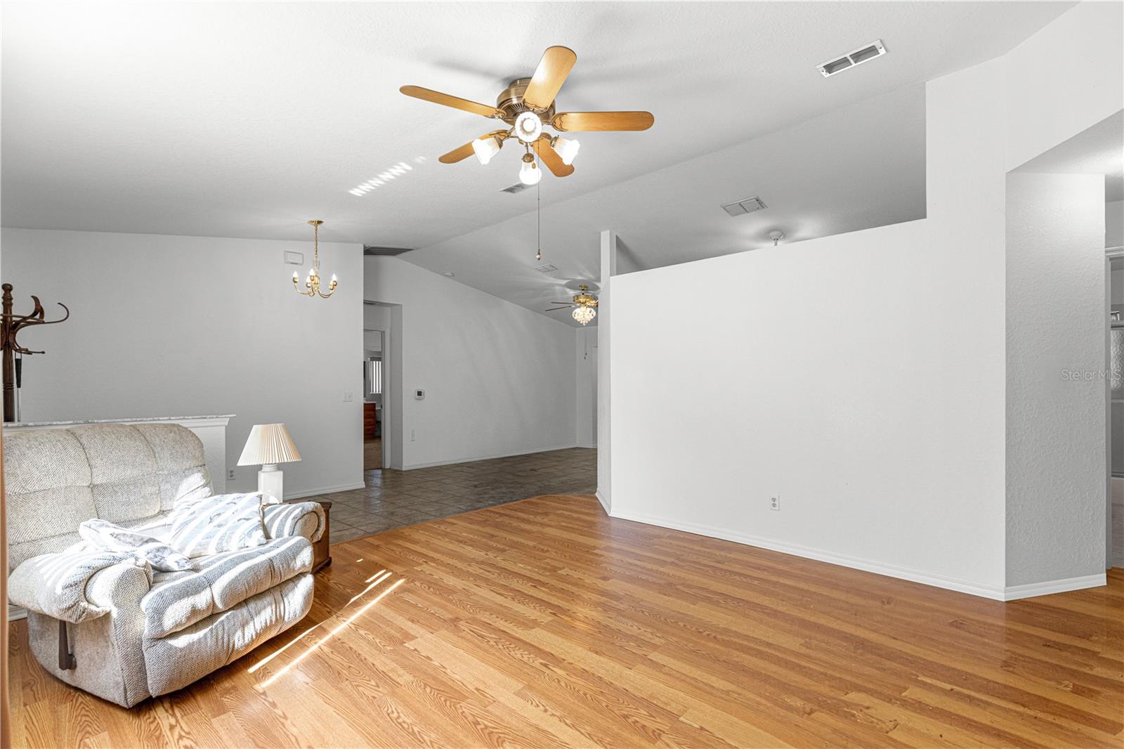 Image 7 of 39 For 6115 104th Street