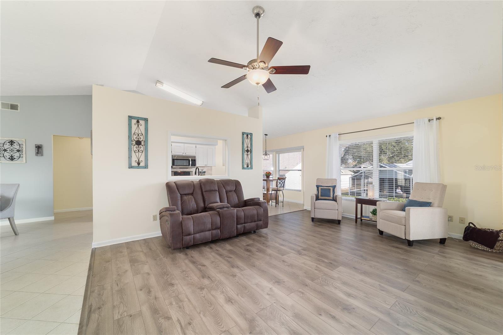 Image 14 of 60 For 4385 Bacall Loop