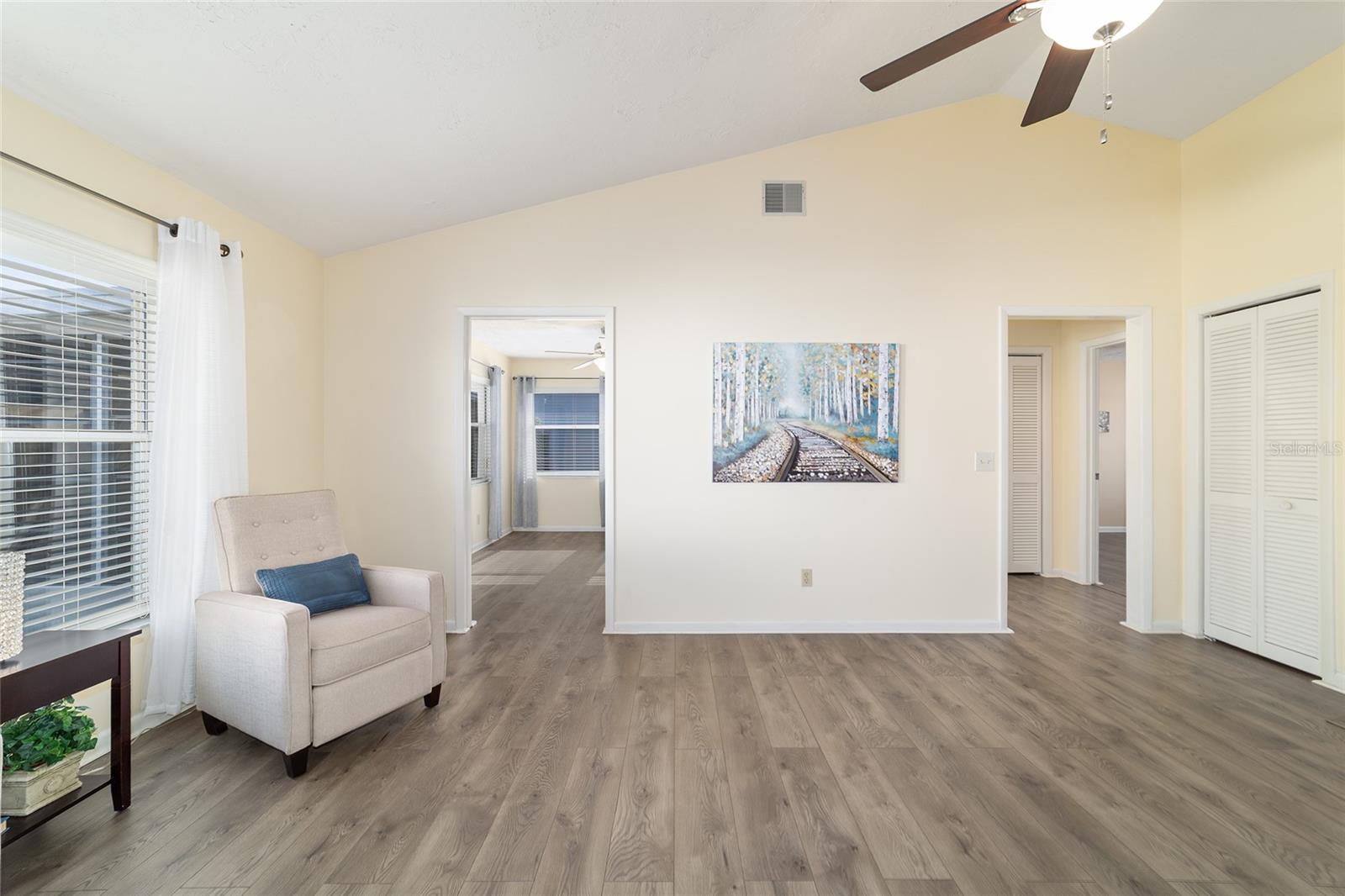 Image 18 of 60 For 4385 Bacall Loop