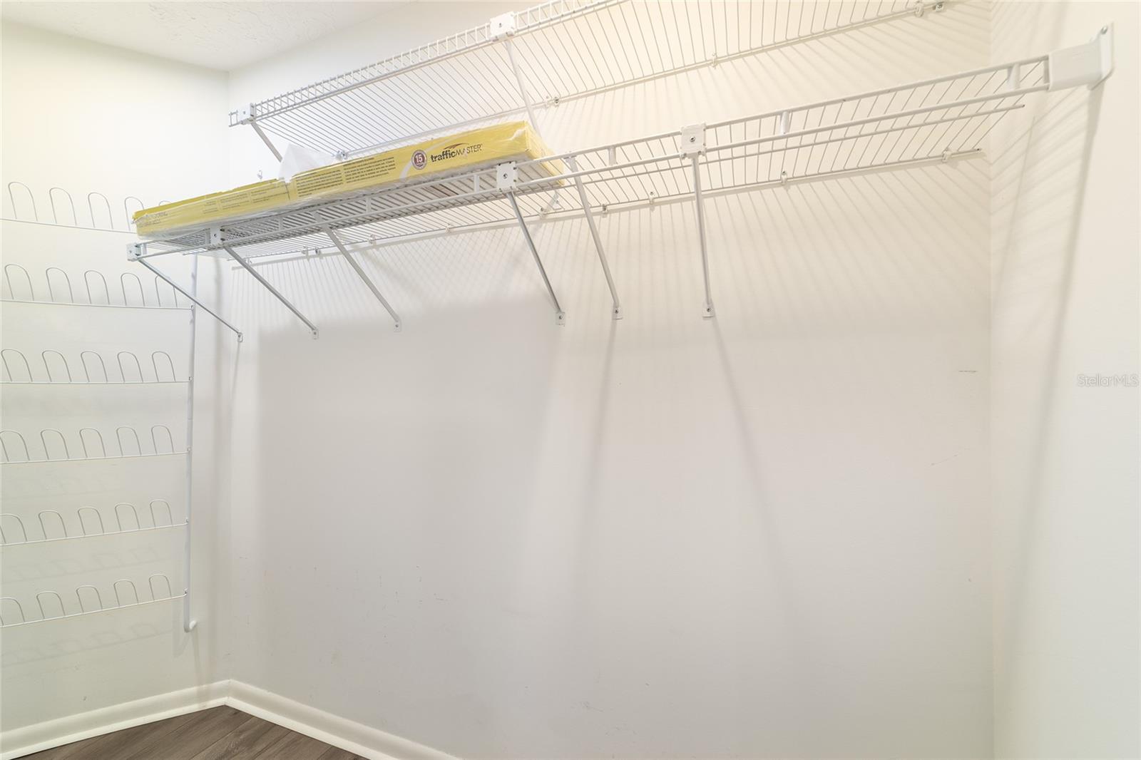 Image 38 of 60 For 4385 Bacall Loop