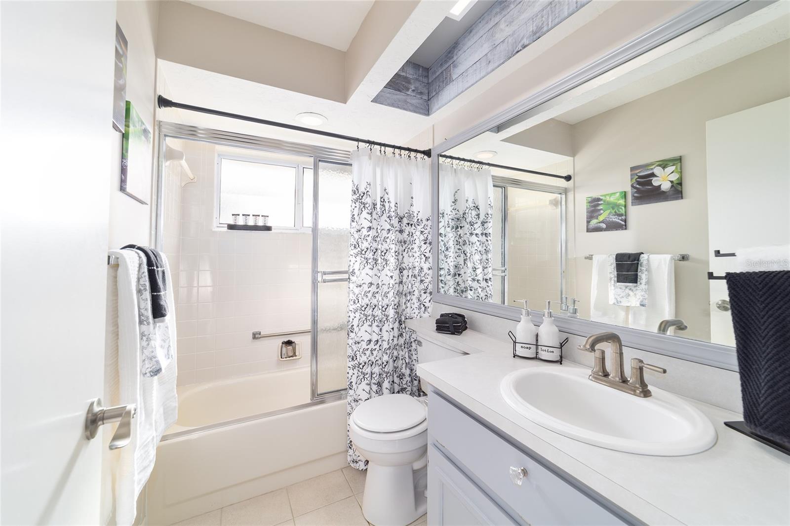 Image 42 of 60 For 4385 Bacall Loop