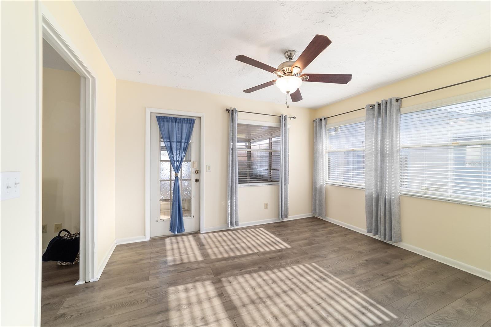 Image 44 of 60 For 4385 Bacall Loop