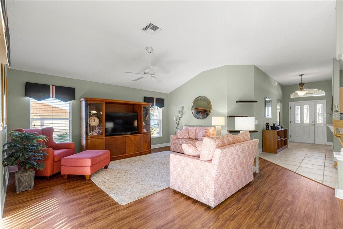 Image 15 of 60 For 1466 Perry Lane