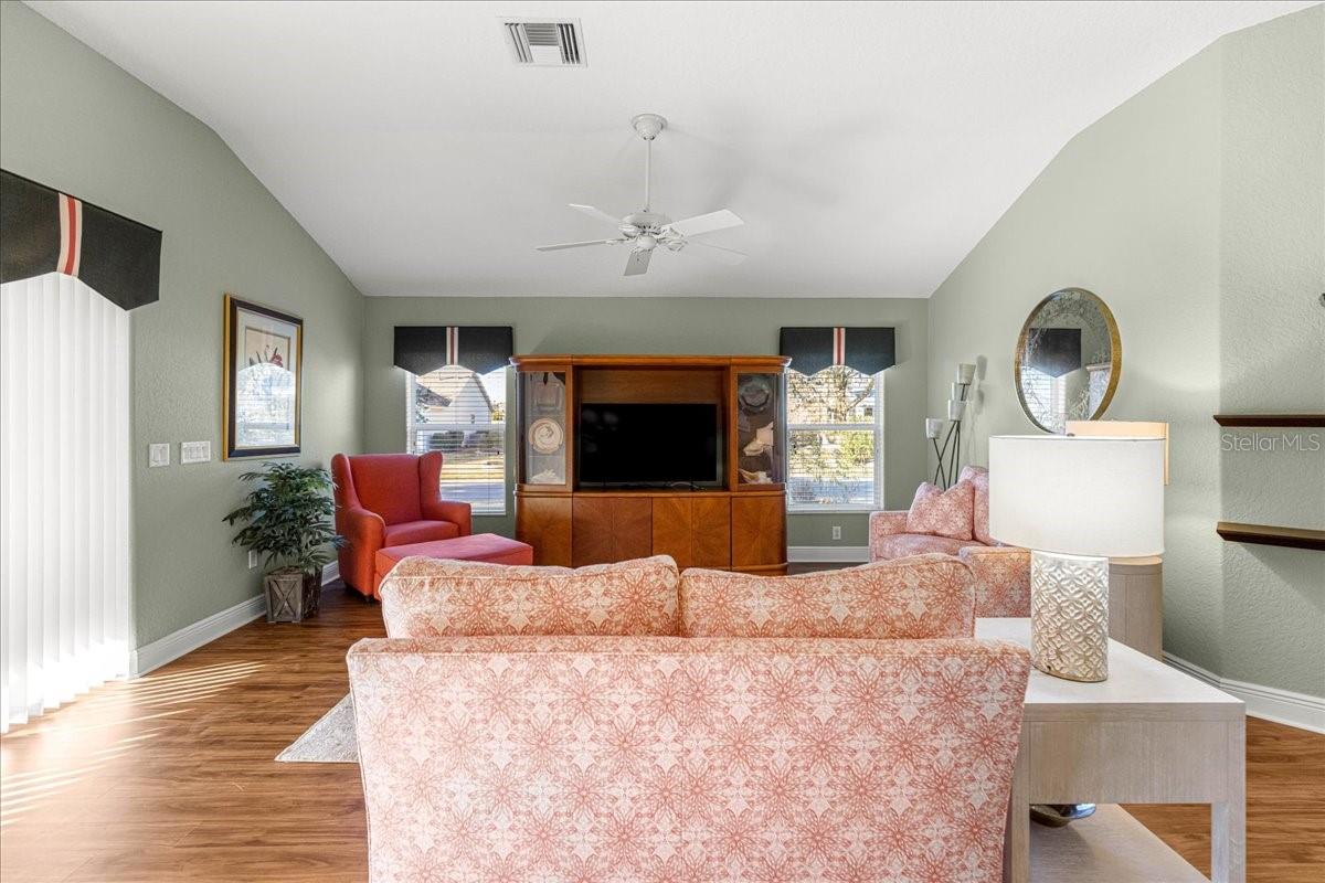 Image 17 of 60 For 1466 Perry Lane