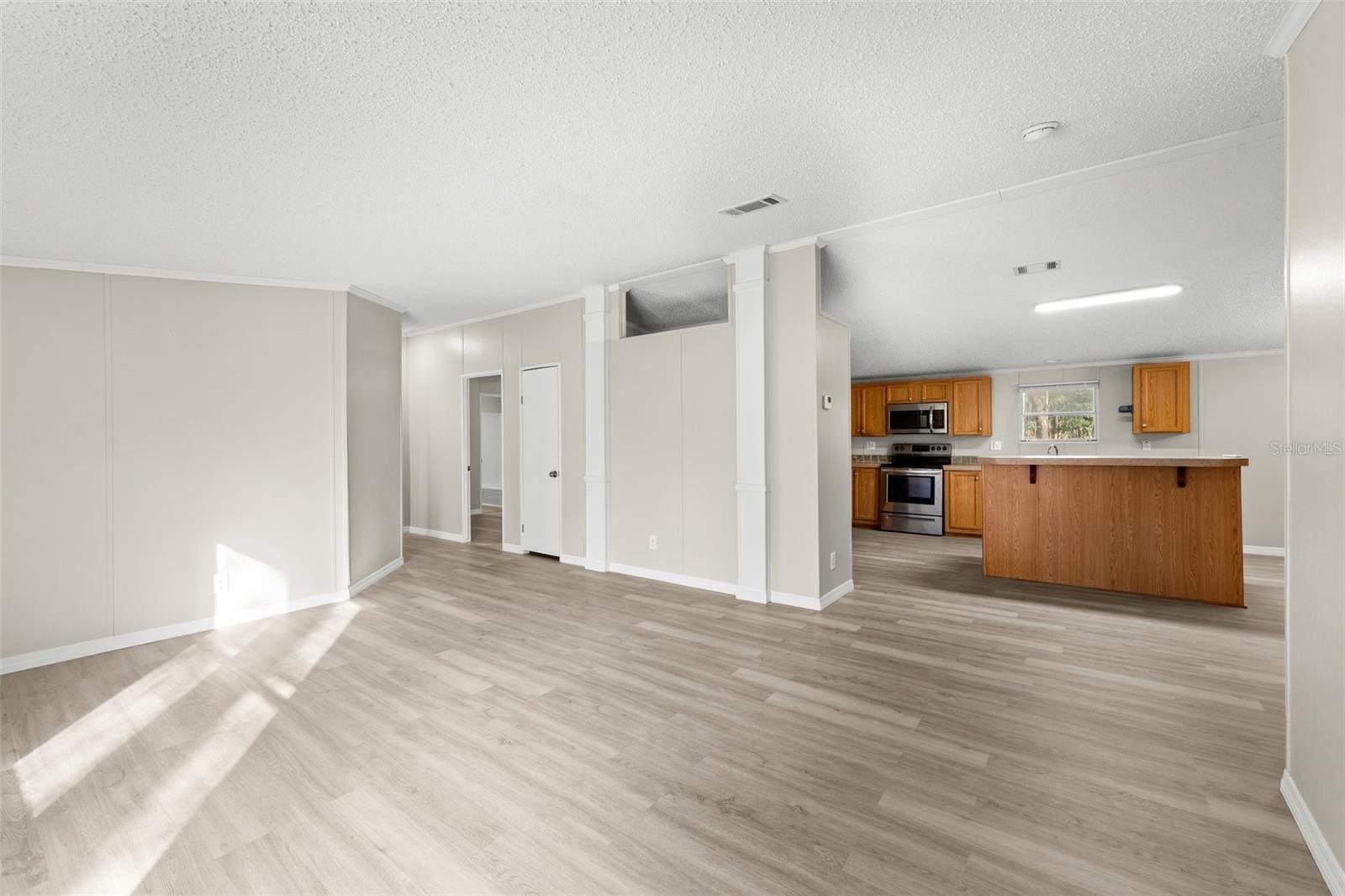 Image 18 of 41 For 11919 23rd Drive