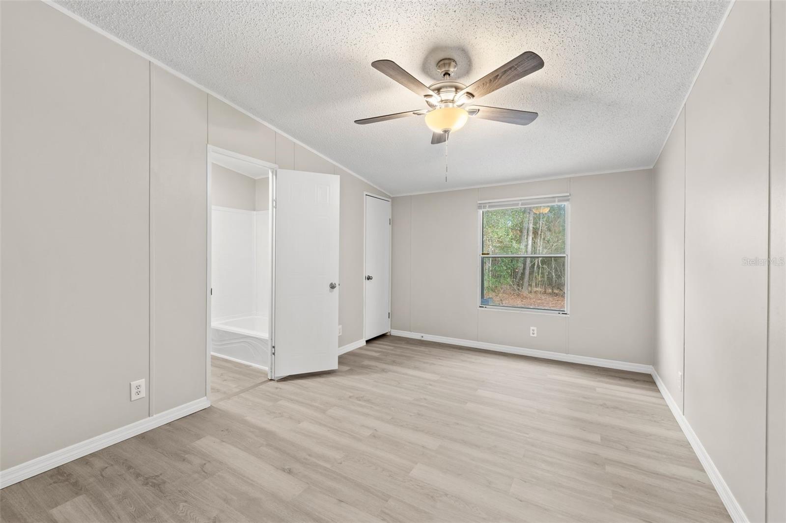 Image 25 of 41 For 11919 23rd Drive