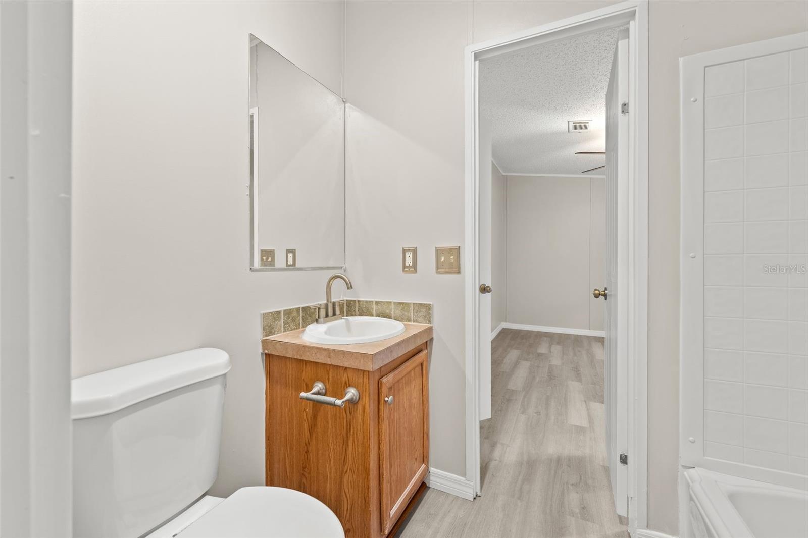 Image 27 of 41 For 11919 23rd Drive