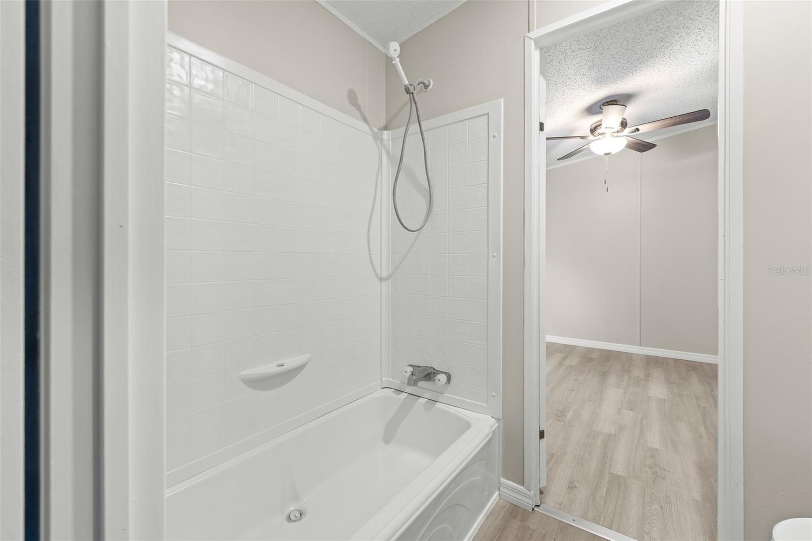 Image 28 of 41 For 11919 23rd Drive