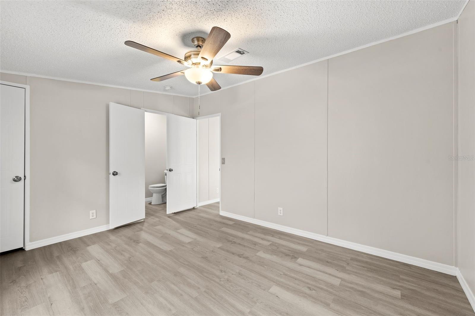 Image 30 of 41 For 11919 23rd Drive