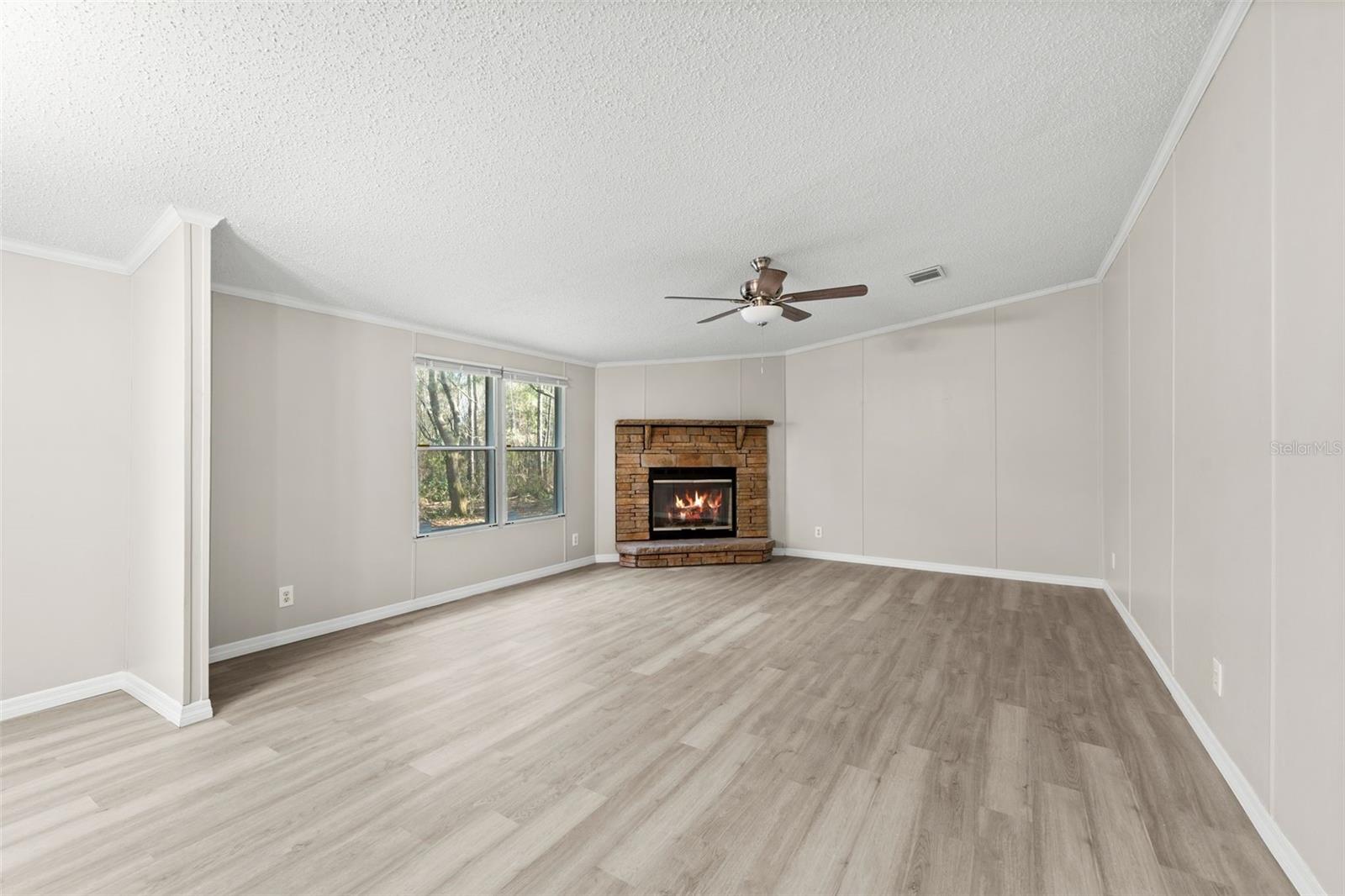 Image 9 of 41 For 11919 23rd Drive