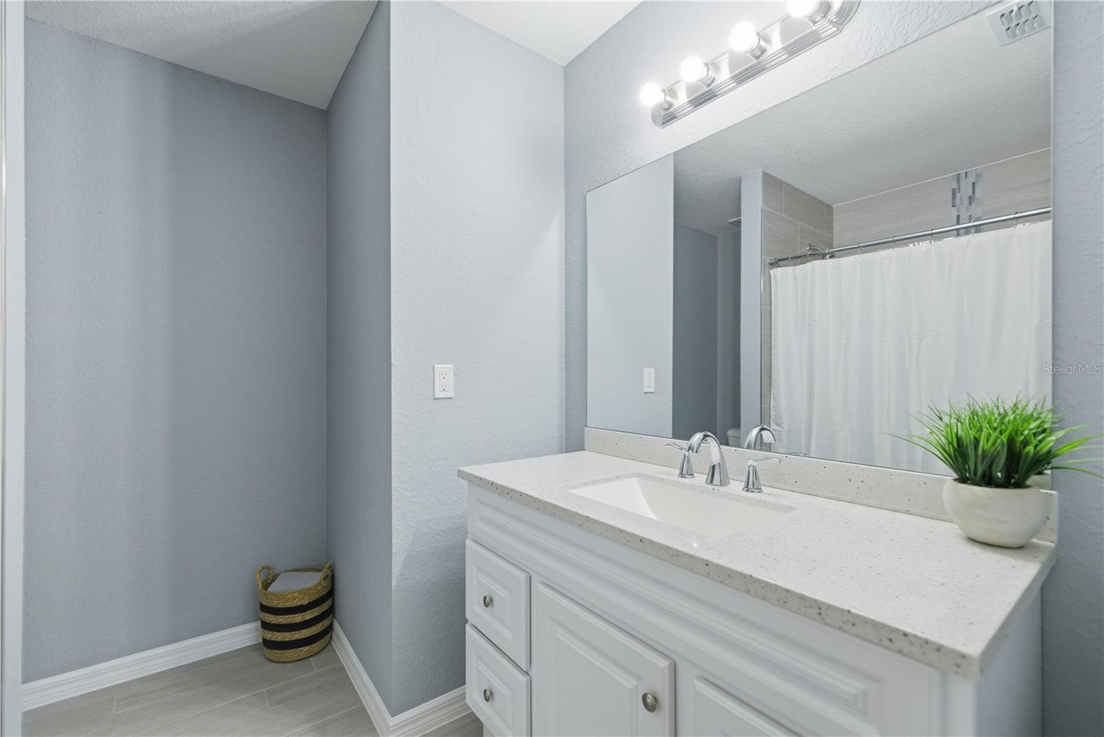 Image 16 of 28 For 14106 43rd Terrace