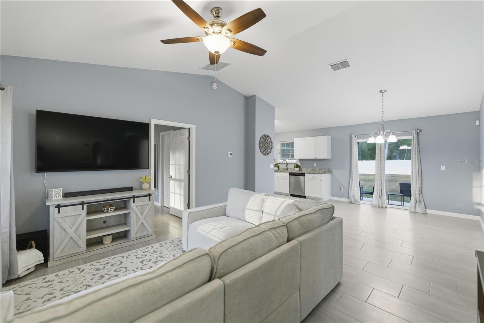 Image 5 of 28 For 14106 43rd Terrace